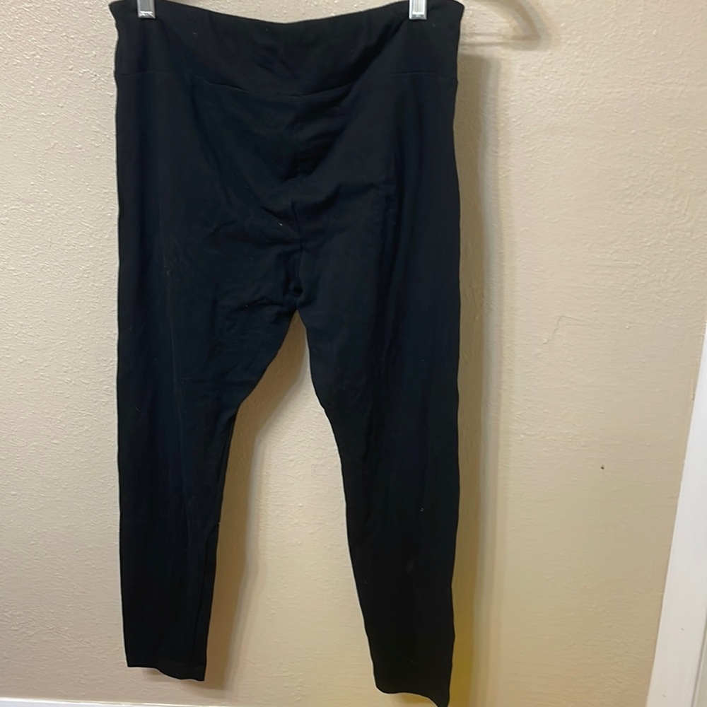Black leggings